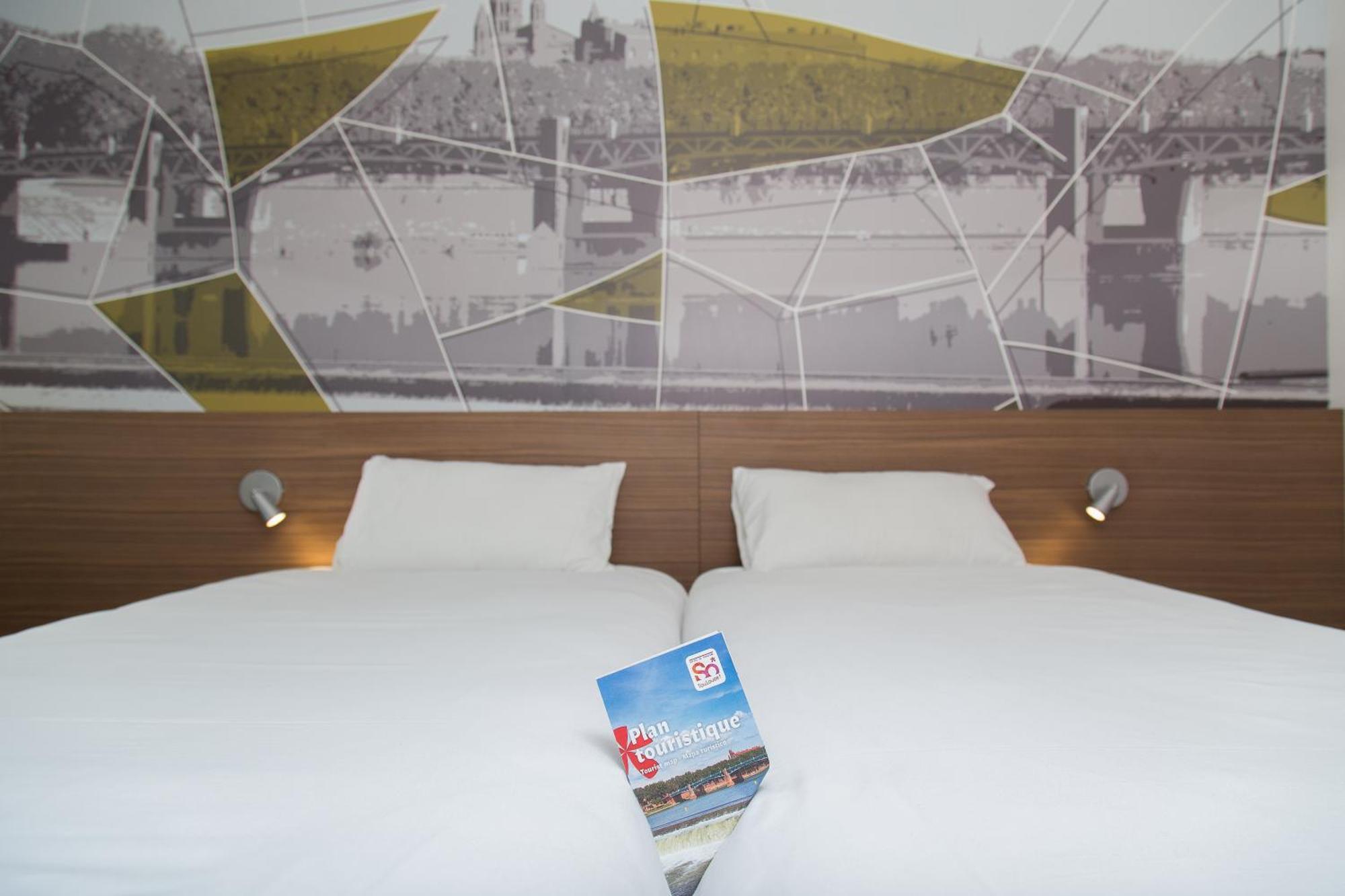 Brit Hotel Toulouse Colomiers – L’Esplanade Exterior foto
